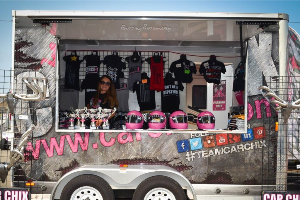 Trailers for mobile retail