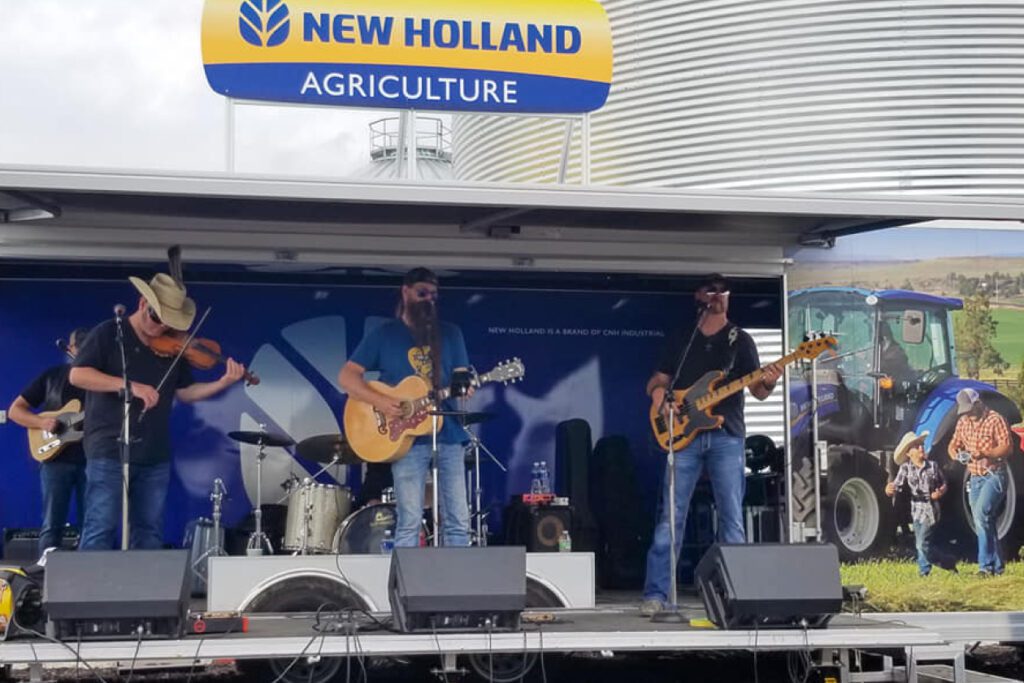 Experiential marketing stage trailers