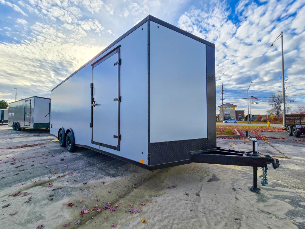 24' Discovery car hauler matte white